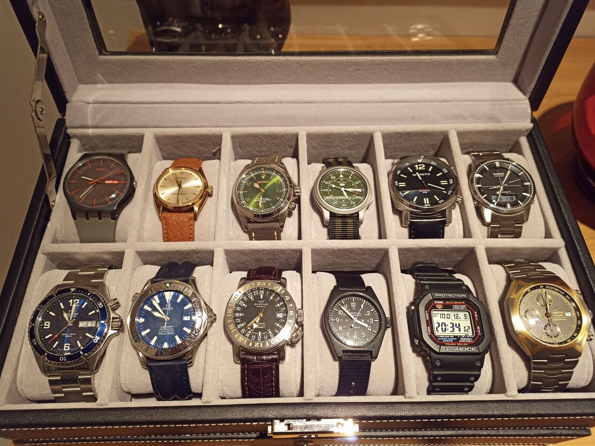 Watchbox.jpg