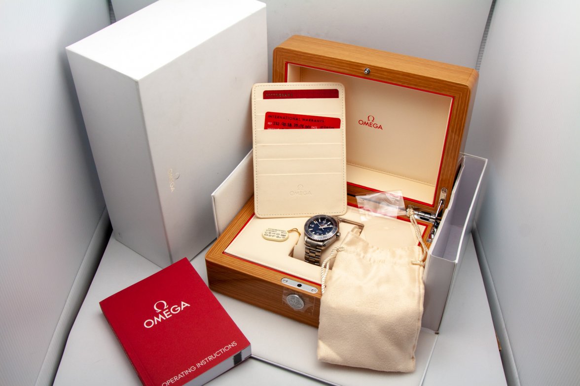 Omega Planet Ocean 38 Blue (1 of 13).jpg Omega Planet Ocean 38 Blue (1 of 13).jpg