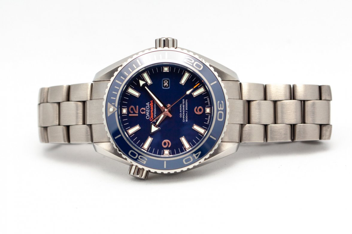 Omega Planet Ocean 38 Blue (5 of 13).jpg Omega Planet Ocean 38 Blue (5 of 13).jpg
