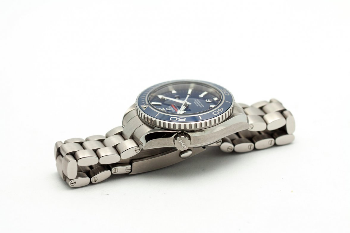 Omega Planet Ocean 38 Blue (9 of 13).jpg Omega Planet Ocean 38 Blue (9 of 13).jpg