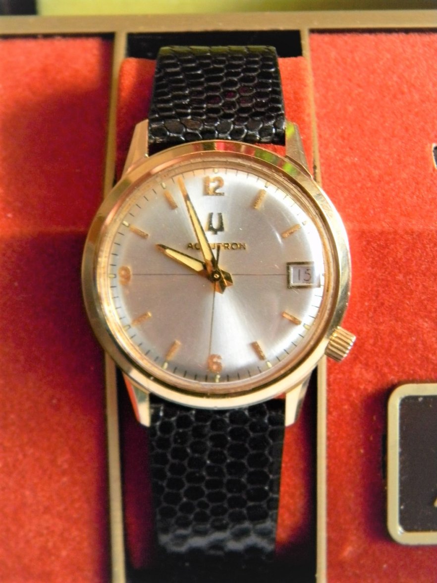 SOLD ACCUTRON 2192 10 Tuning Fork Watch Circa 1977 With Boxes Omega sold-accutron-2192-10-tuning-fork-watch-circa-1977-with-boxes-omega