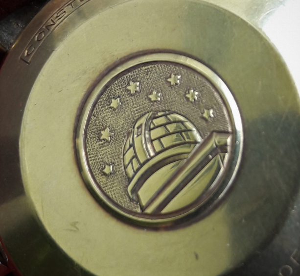 con medallion 11.png