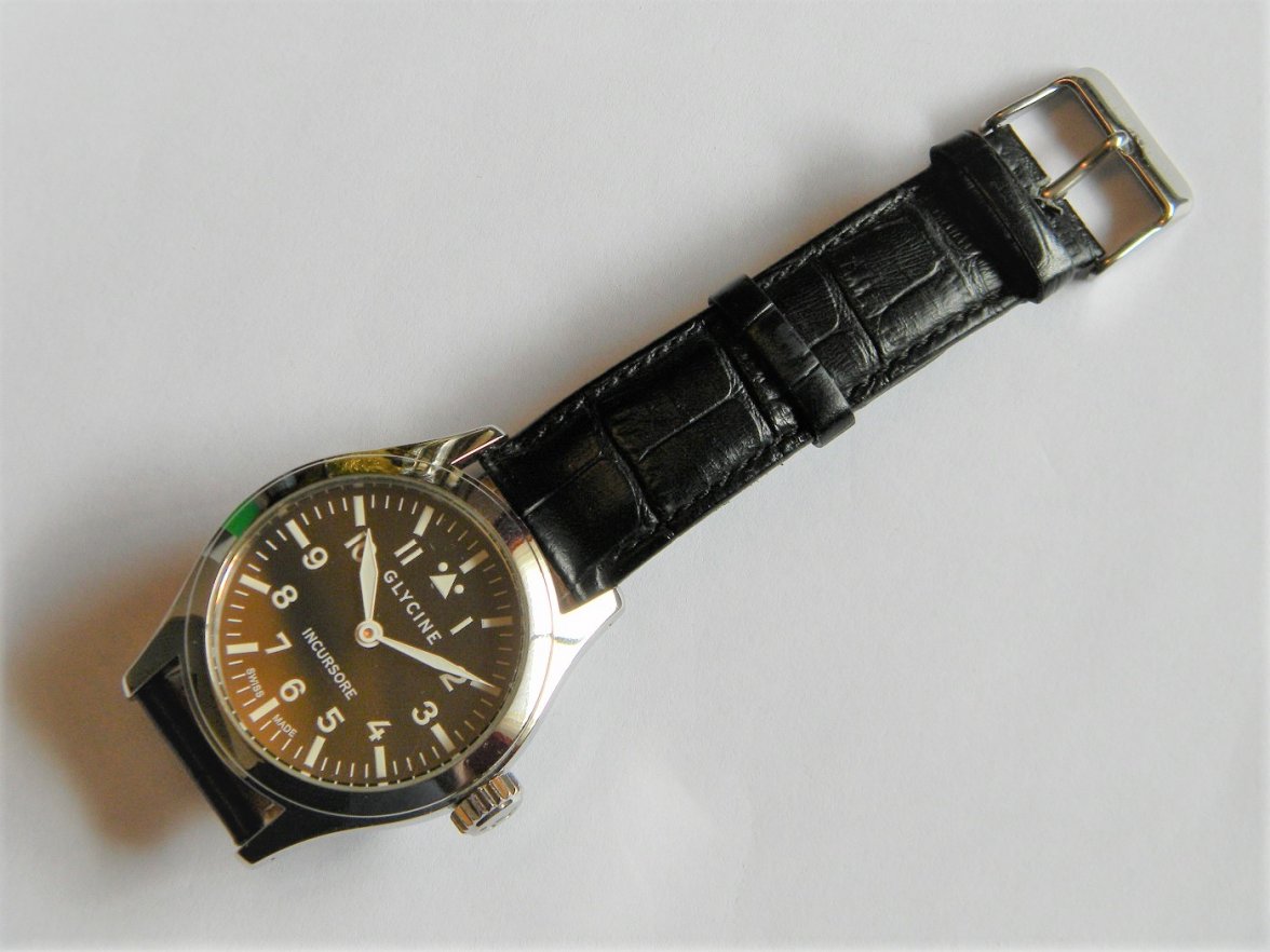 SOLD - GLYCINE Incursore Model 3762 Flieger Dial & Hands Hand Wind ...