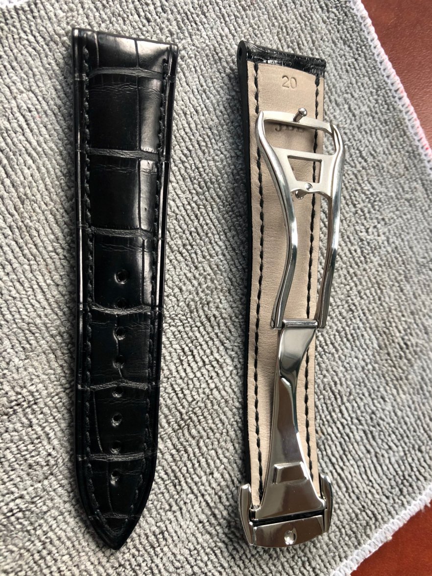 Thoughts on this 98000008 strap | Omega Forums