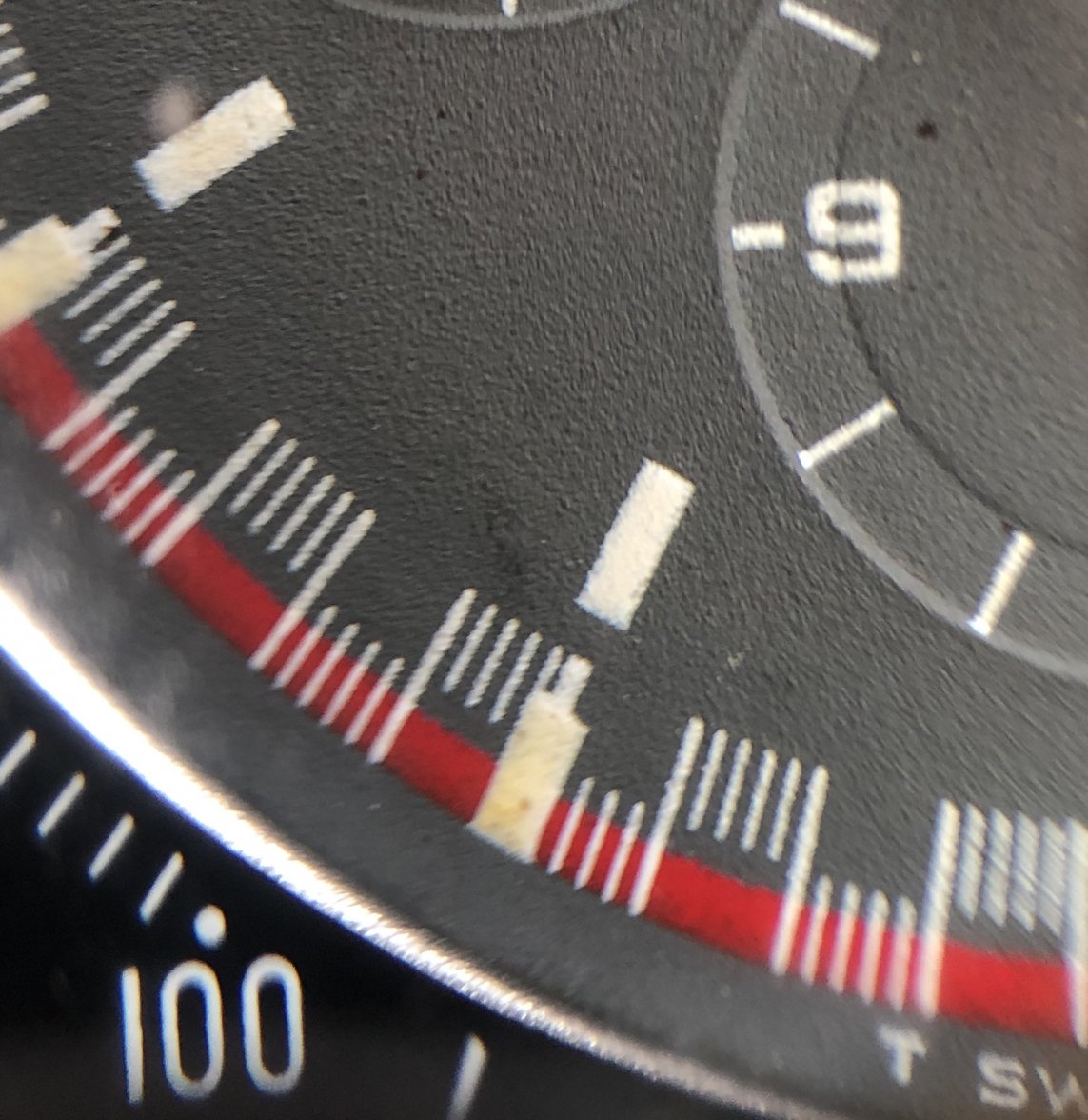 red_zoom1.jpg red_zoom1.jpg