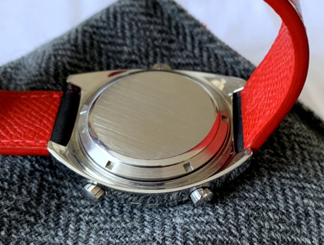 Heuer Autavia 1163 pre-viceroy - caseback view - chrono pushers.jpg Heuer Autavia 1163 pre-viceroy - caseback view - chrono pushers.jpg