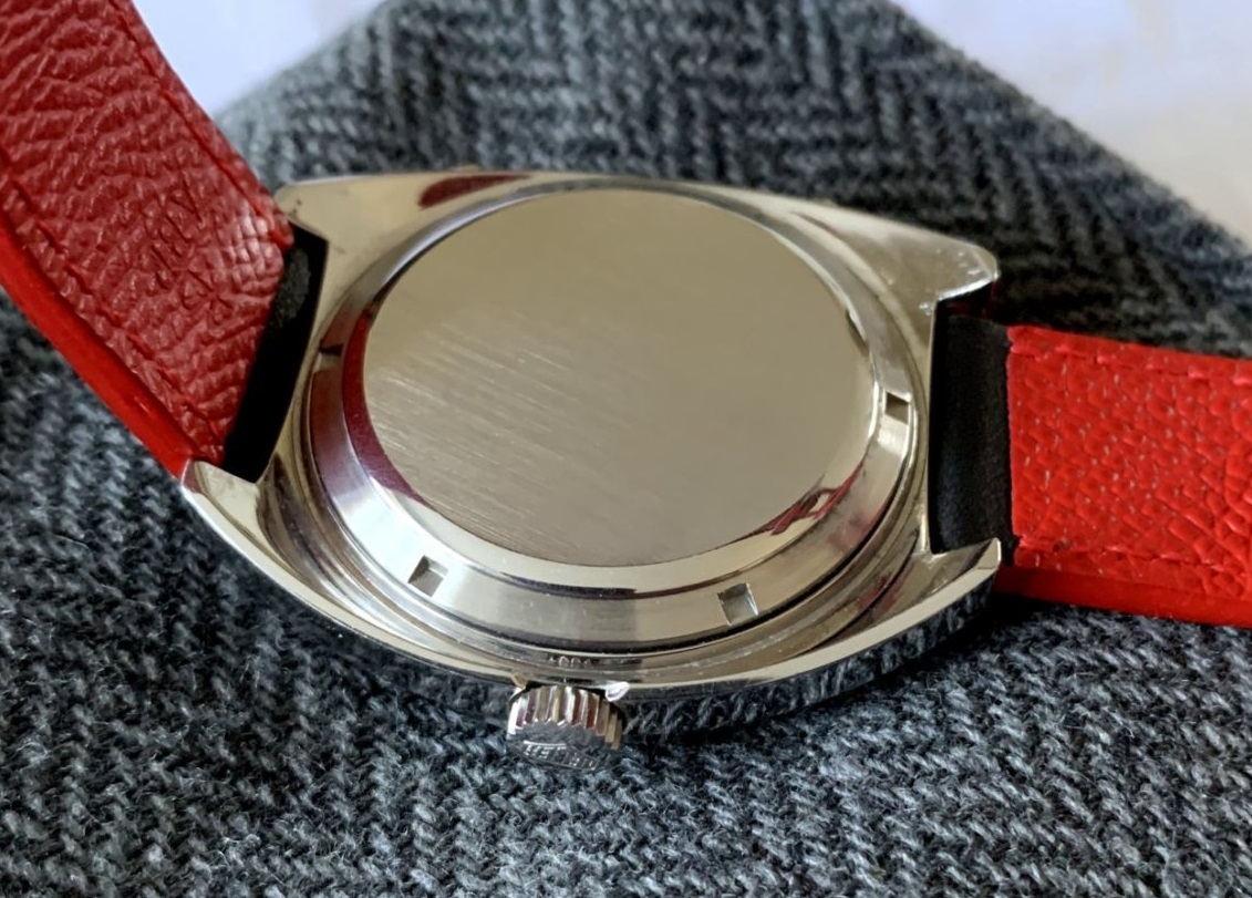 Heuer Autavia 1163 pre-viceroy - caseback view - crown.jpg Heuer Autavia 1163 pre-viceroy - caseback view - crown.jpg
