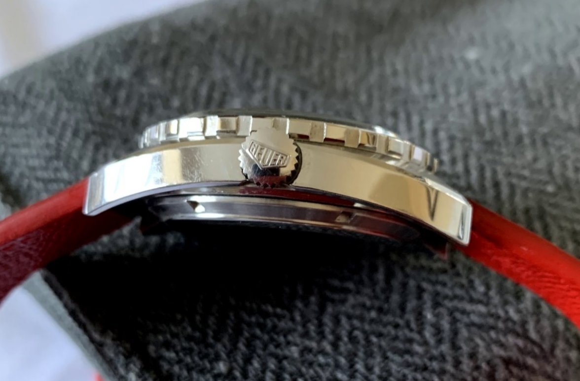 Heuer Autavia 1163 pre-viceroy - side view - crown.jpg Heuer Autavia 1163 pre-viceroy - side view - crown.jpg