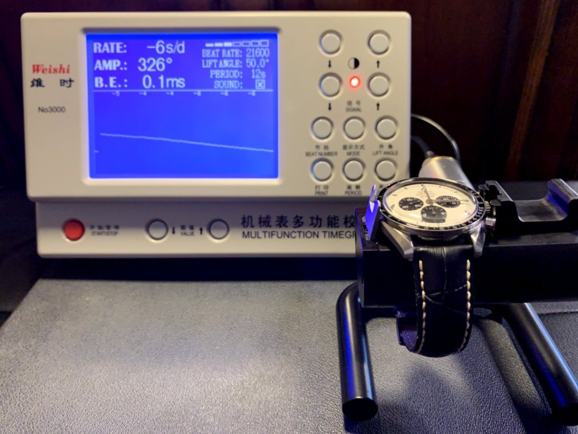 Omega Speedy Apollo 11 LE - test 1.1 - dial up.jpg