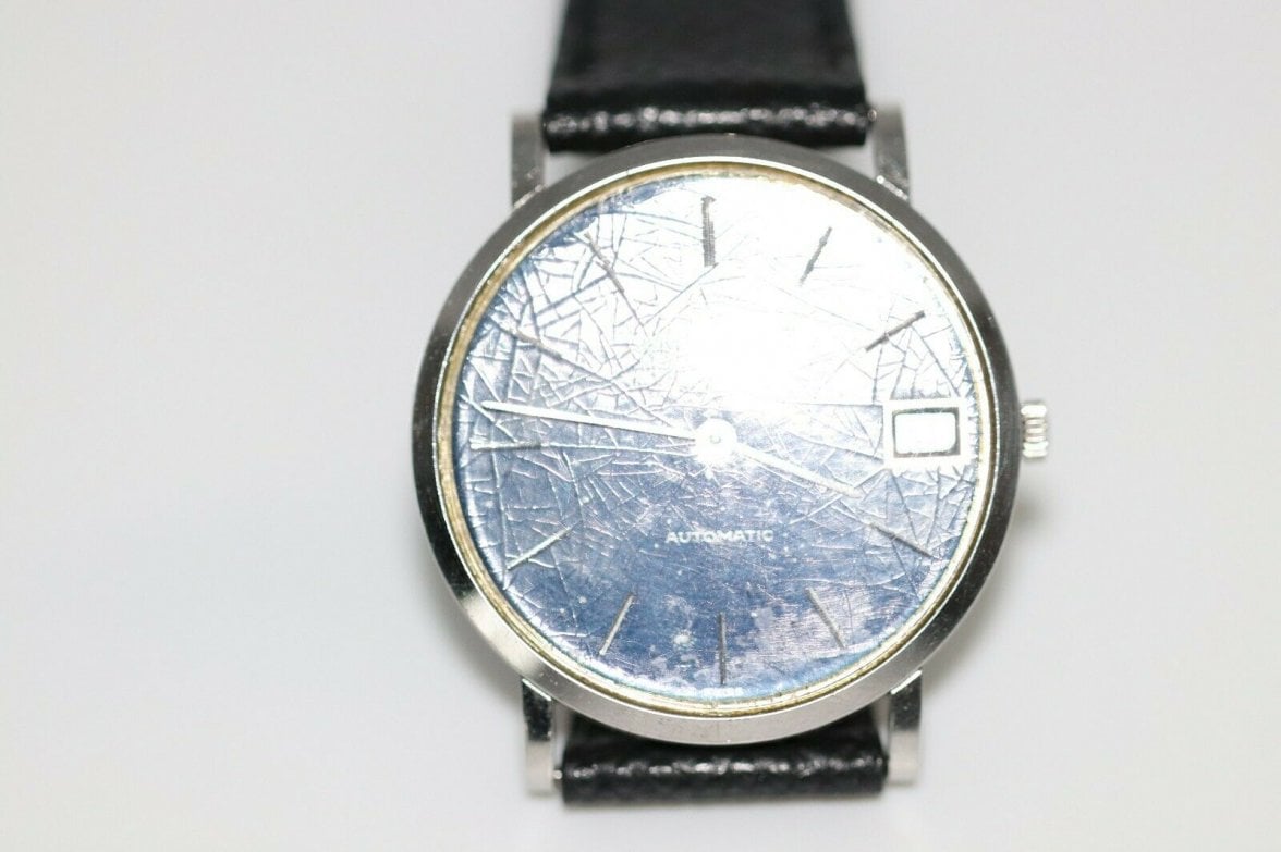 UG blue dial crazing.jpg UG blue dial crazing.jpg