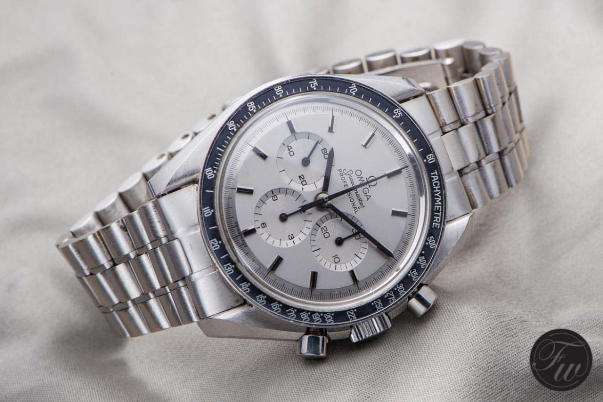 Omega-Speedmaster-White-Gold-8922.jpg