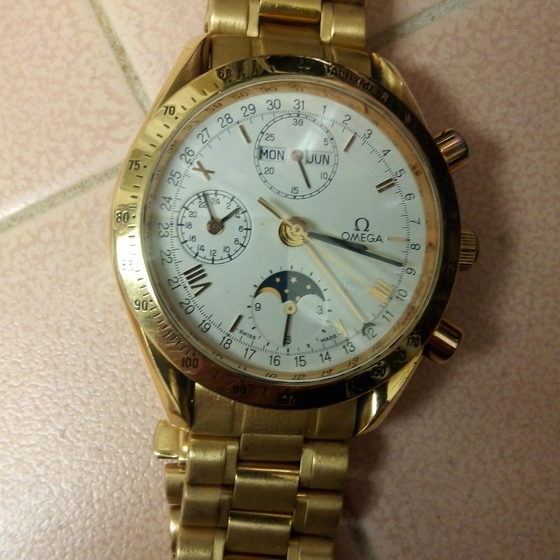 CHRONO24_20191211_1712033439306222714811908.jpg