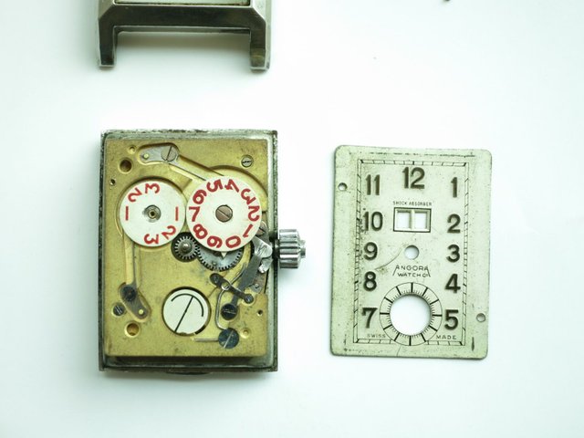 largedate.jpg largedate.jpg