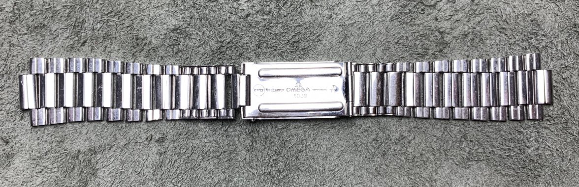 omega 1039 bracelet