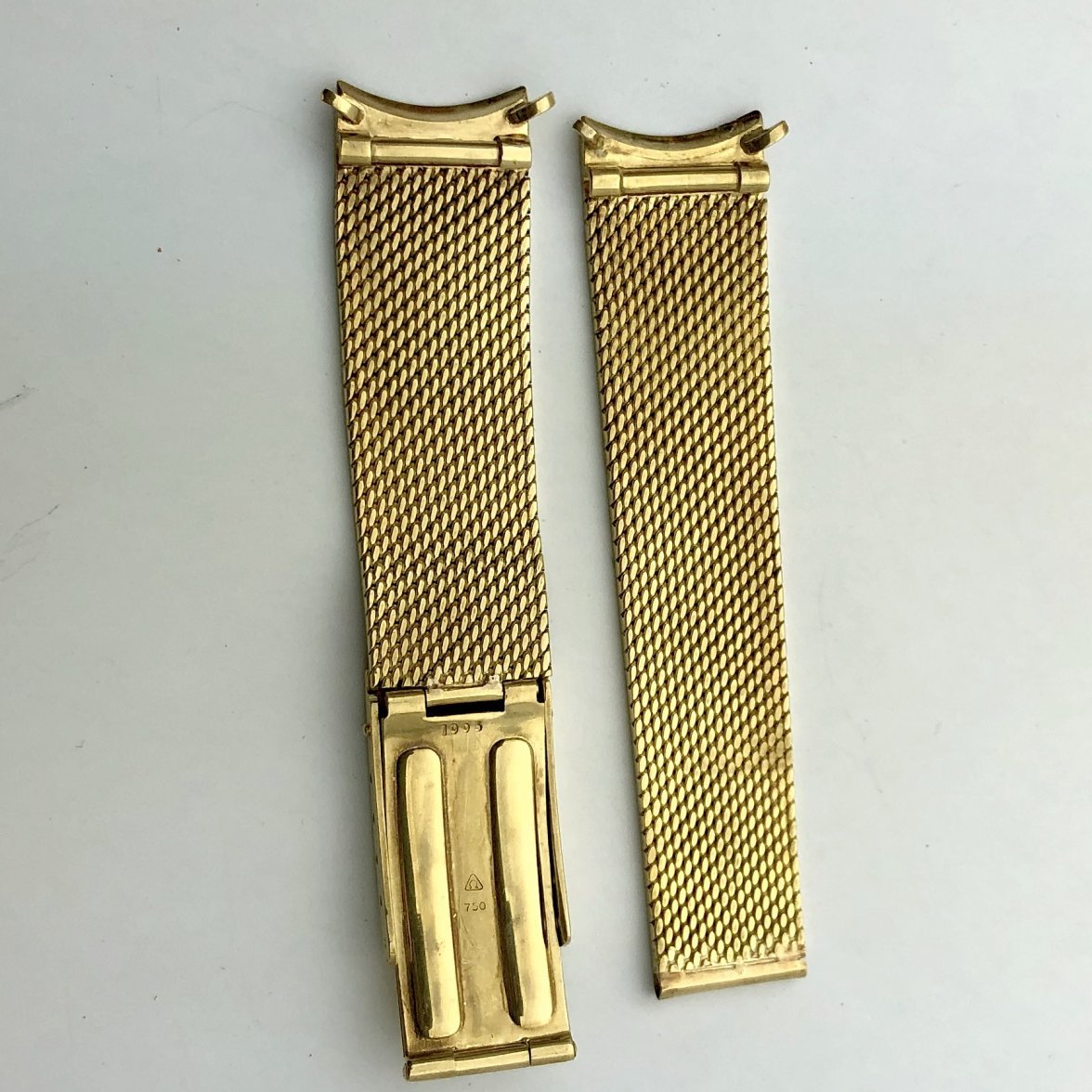 SOLD - Omega Constellation Bracelet 18k Yellow Gold Ref. 1005 18 mm ...