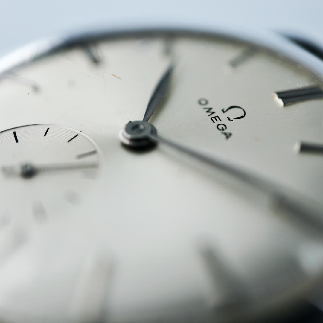 001455_Omega_Ref._2417-1_1945_Men_s_Vintage_Watch_10.jpg