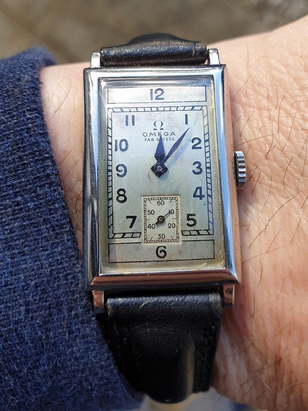 1935 Omega T17 Carré dial.jpg