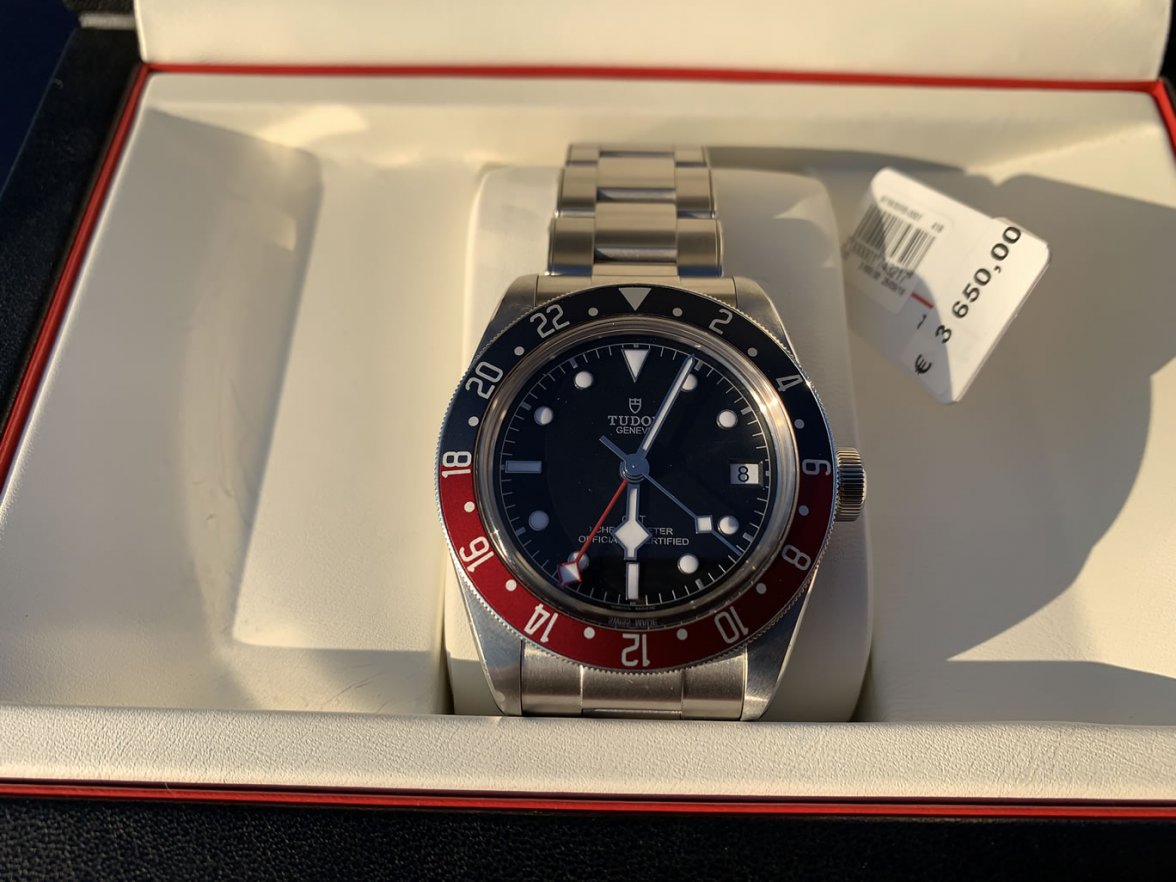 Tudor-BB-GMT-Box-Sun1.jpg