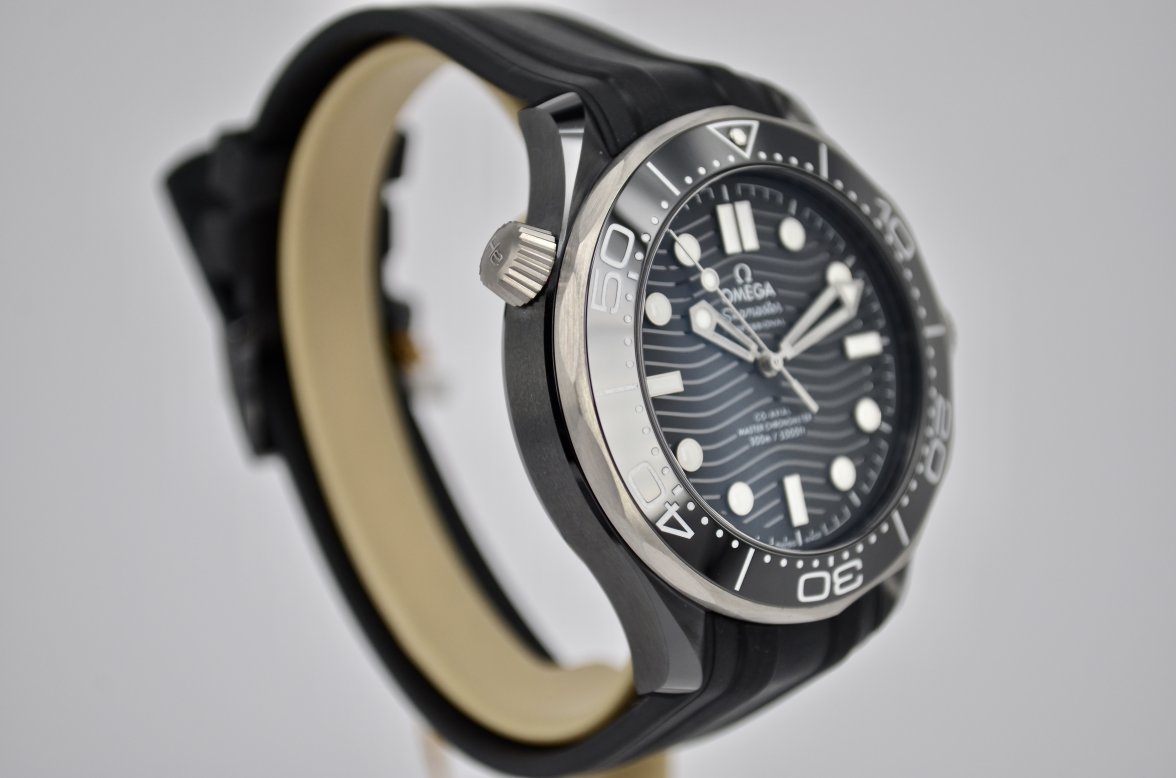 Seamaster Black ceramic Anti-magnetic Watch 210.92.44.20.01.001