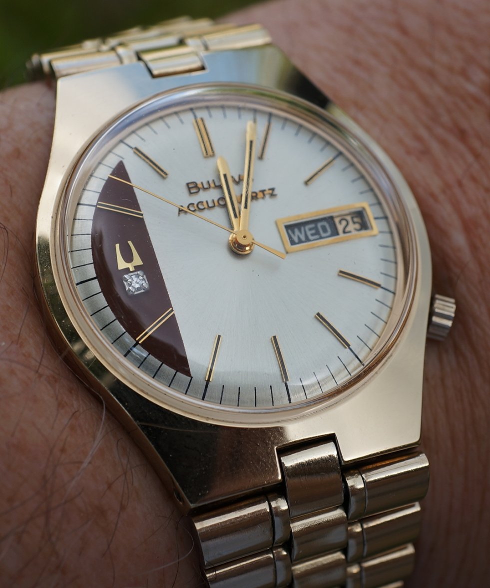 AccuQuartz 224 dial and bracelet.JPG