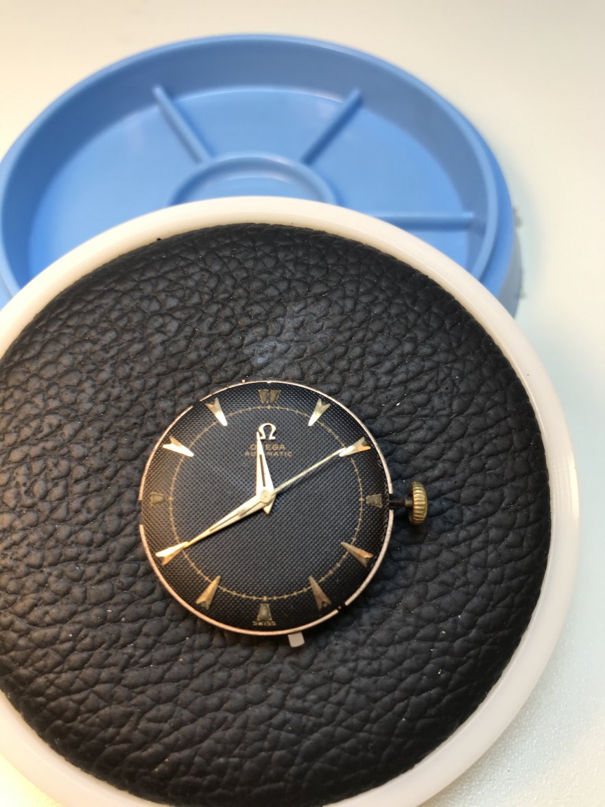 Omega 354 Dial.jpg