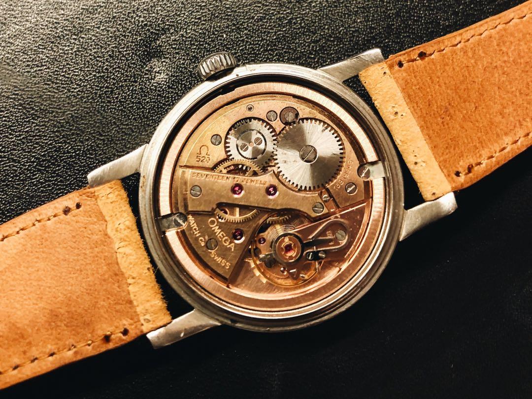 omega cal 520 mvmt shot.jpg