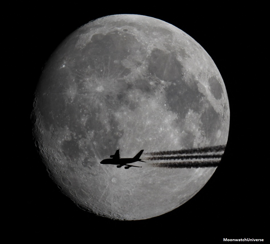 MoonA380.jpg
