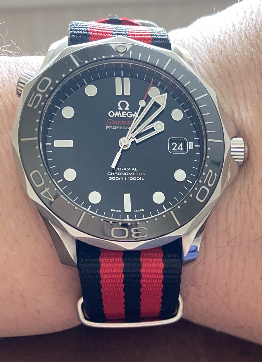 Omega_Red_strap.jpeg
