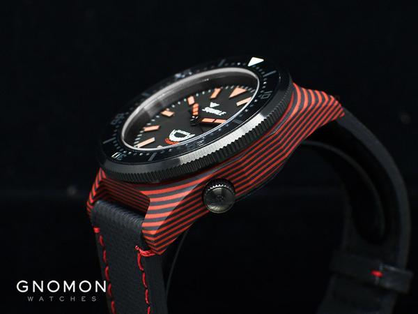 Squale60AtmosCarbonRed5_600x600.jpg